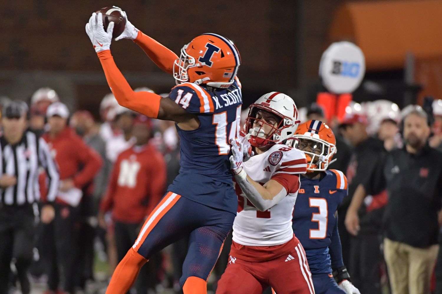 Xavier Scott Illinois interception vs Nebraska 2023 football USATSI_21590895